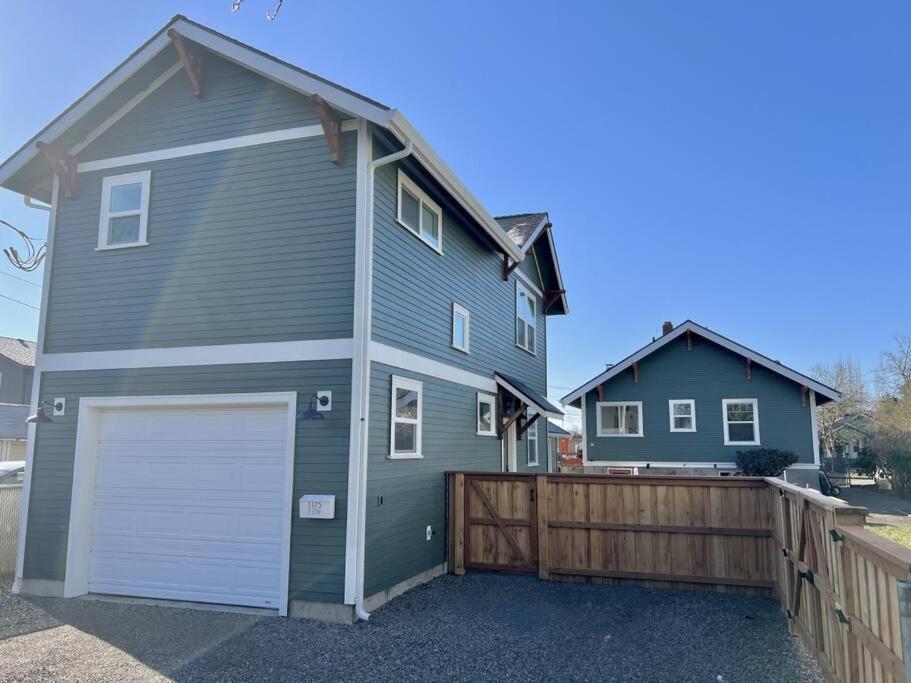 Brand New Custom Built In Downtown W/pool! * Salem